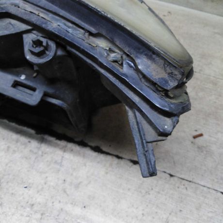 fara-peredniaia-pravaia-ford-focus-1-rest-art-110146-big-5