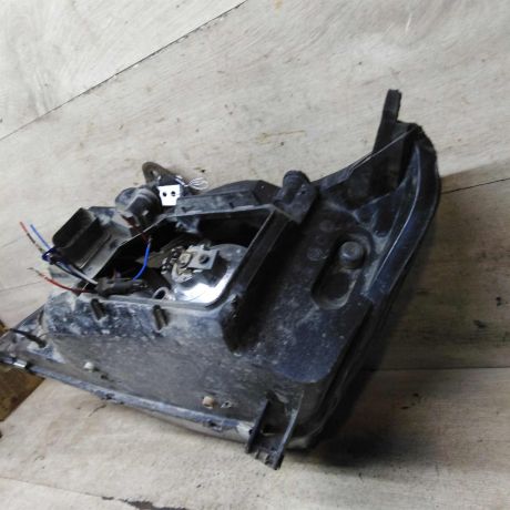 fara-peredniaia-pravaia-ford-focus-1-rest-art-110146-big-3