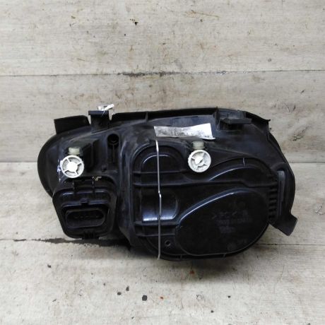 fara-peredniaia-pravaia-volkswagen-golf-4-art-110281-big-1