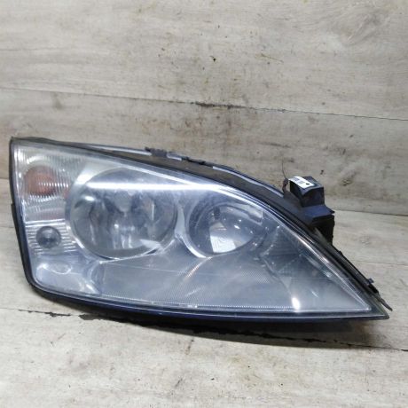 fara-peredniaia-pravaia-ford-mondeo-3-art-110301-big-0