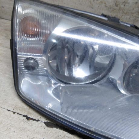 fara-peredniaia-pravaia-ford-mondeo-3-art-110301-big-1