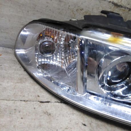 fara-peredniaia-pravaia-audi-a4-b5-rest-art-110378-big-9