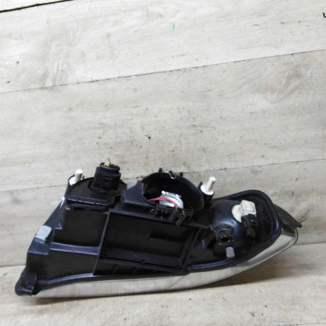 fara-peredniaia-pravaia-audi-a4-b5-rest-art-110378-big-2