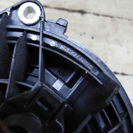 rucka-kryski-bagaznika-volkswagen-passat-b6-art-110407-big-3