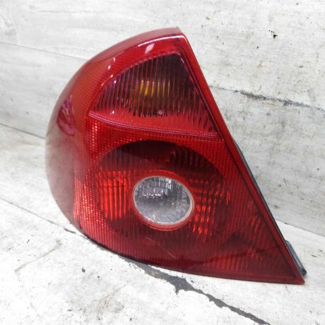 fonar-zadnii-levyi-ford-mondeo-3-sedan-defekty-art-110488-big-4