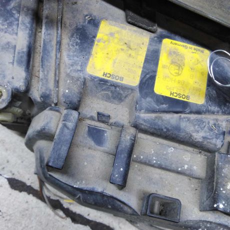 fara-peredniaia-pravaia-audi-a4-b5-dorestailing-defekt-art-110726-big-2