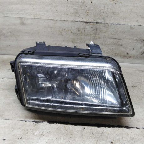 fara-peredniaia-pravaia-audi-a4-b5-dorestailing-art-110729-big-0