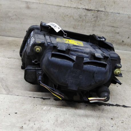 fara-peredniaia-pravaia-audi-a4-b5-dorestailing-art-110729-big-6