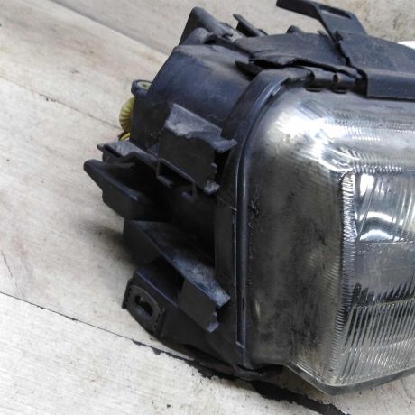 fara-peredniaia-pravaia-audi-a4-b5-dorestailing-art-110729-big-5