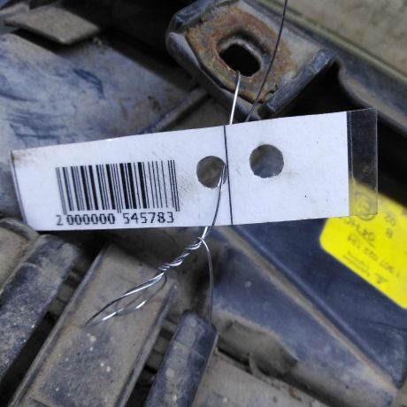 fara-peredniaia-levaia-audi-a4-b5-art-110778-big-3