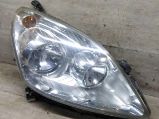 fara-peredniaia-pravaia-opel-zafira-b-art-110830