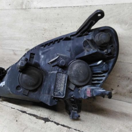 fara-peredniaia-pravaia-opel-zafira-b-art-110830-big-2