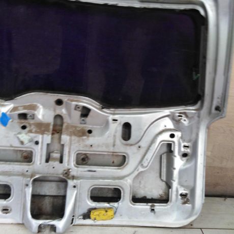 steklo-zadnee-kryska-bagaznika-ford-focus-1-universal-art-110839-big-4