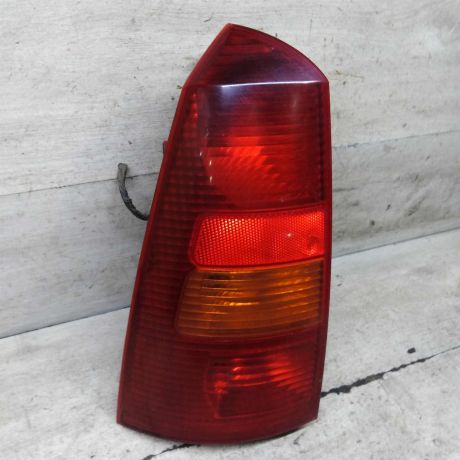 fonar-zadnii-levyi-universal-ford-focus-1-art-110851-big-1