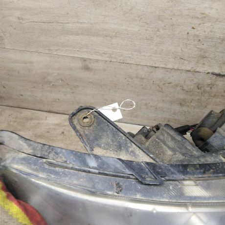 fara-peredniaia-pravaia-geely-emgrand-ec7-defekt-art-110959-big-3