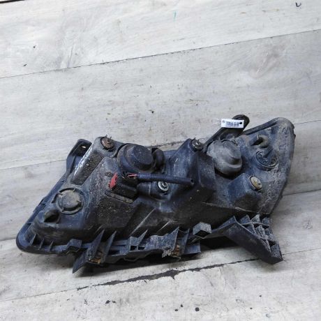 fara-peredniaia-pravaia-geely-emgrand-ec7-defekt-art-110959-big-5