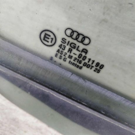 steklo-dveri-zadnee-levoe-audi-a4-b5-art-111046-big-3