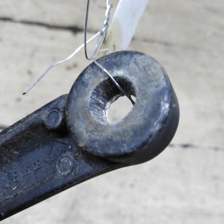 povodok-stekloocistitelia-audi-a4-b5-pravyi-dorestailing-art-111168-big-1