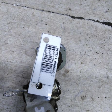 petlia-dveri-peredniaia-levaia-ford-focus-1-art-111180-big-2