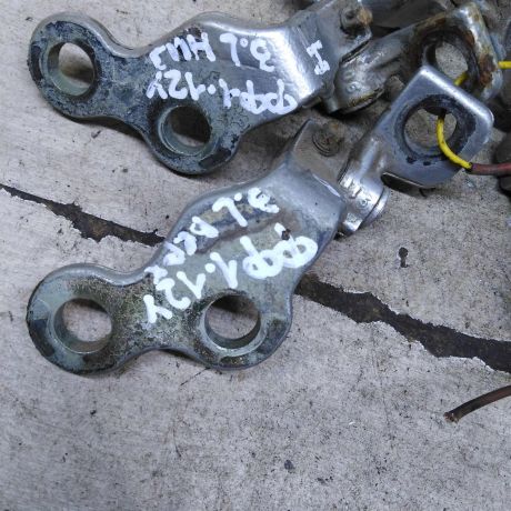 petlia-dveri-ford-focus-1-art-111185-big-2