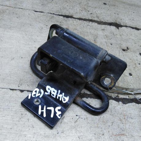 petlia-dveri-zadniaia-levaia-nizniaia-audi-a4-b5-art-111241-big-0