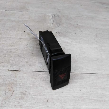 knopka-avariinoi-signalizacii-kia-spectra-ii-art-77707-big-3