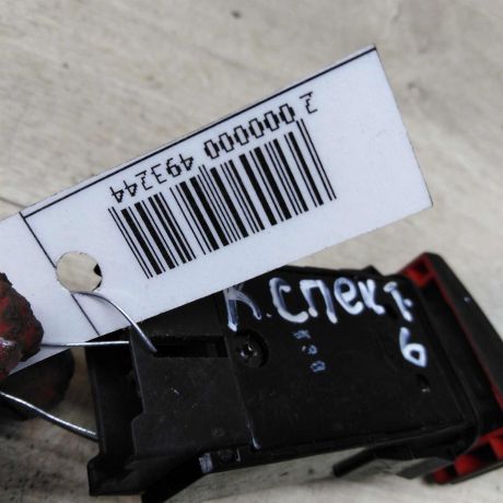 knopka-avariinoi-signalizacii-kia-spectra-ii-art-77707-big-2