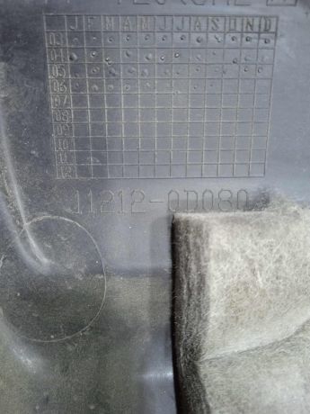 nakladka-dekorativnaia-dvigatelia-toyota-corolla-ix-e120-e130-art-81748-big-2