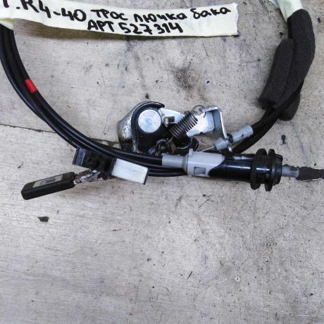 tros-liucka-benzobaka-toyota-rav4-iv-xa40-art-111524-big-1