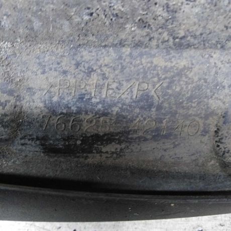 bryzgovik-zadnii-pravyi-toyota-rav4-iv-xa40-art-111537-big-1