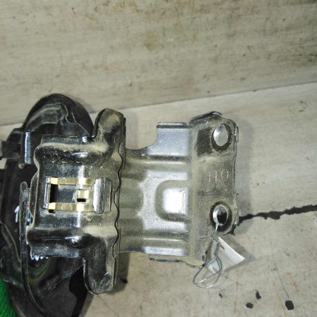 liucok-benzobaka-toyota-rav4-iv-xa40-art-111547-big-4