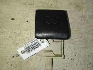 rucka-otkrytiia-kapota-toyota-rav4-iv-xa40-art-111664