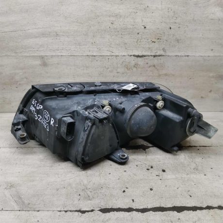 fara-peredniaia-pravaia-volkswagen-passat-b5-gp-art-111827-big-7