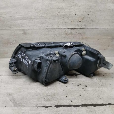 fara-peredniaia-pravaia-volkswagen-passat-b5-gp-art-111827-big-4