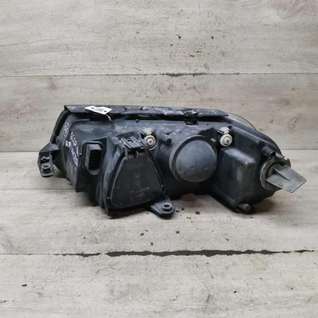 fara-peredniaia-pravaia-volkswagen-passat-b5-gp-art-111831-big-5