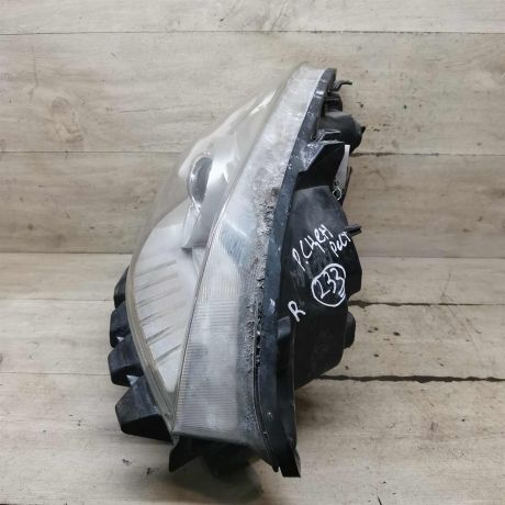 fara-peredniaia-pravaia-renault-scenic-ii-art-111835-big-2