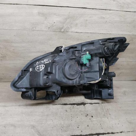 fara-peredniaia-pravaia-renault-scenic-ii-art-111835-big-1
