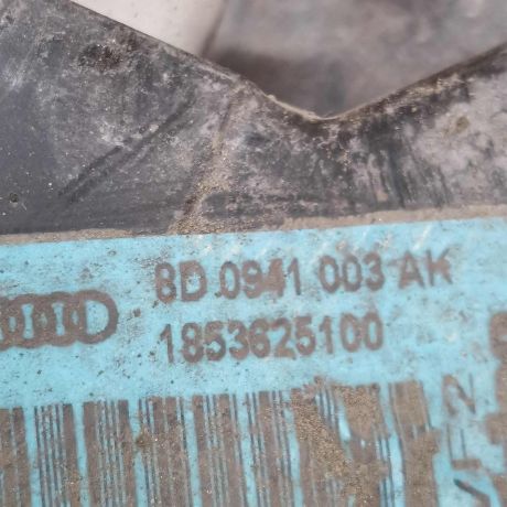 fara-peredniaia-levaia-audi-a4-b5-restailing-art-111837-big-2