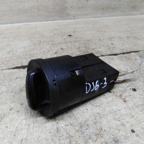 blok-upravleniia-svetom-volkswagen-jetta-vi-art-101674-big-3
