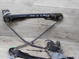 steklopodieemnik-elektriceskix-perednii-pravyi-ford-focus-1-art-112085