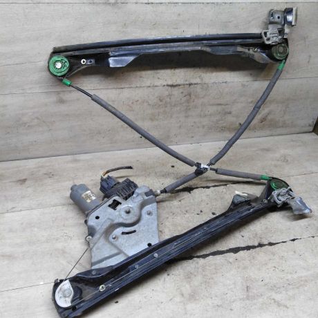 steklopodieemnik-elektriceskix-perednii-pravyi-ford-focus-1-art-112085-big-5