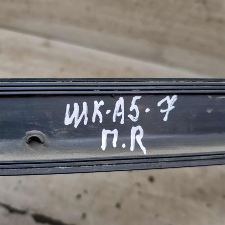 molding-dveri-perednii-pravyi-srednii-skoda-octavia-a5-art-112164-big-2