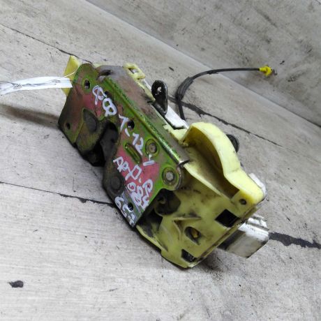 zamok-dveri-perednii-pravyi-ford-focus-1-art-112222-big-1