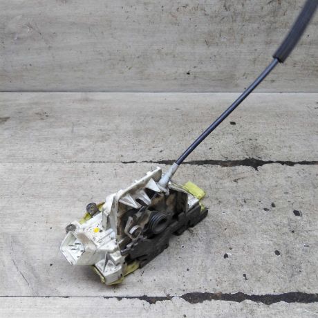zamok-dveri-perednii-pravyi-ford-focus-1-art-112222-big-3