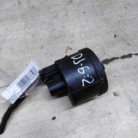 blok-upravleniia-svetom-volkswagen-jetta-vi-art-105263-big-4