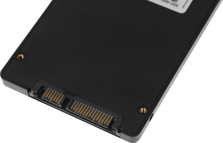 nakopitel-ssd-amd-r3sl0120g2-big-3