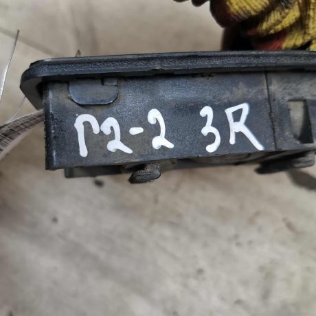 rucka-vnutrenniaia-otkryvaniia-dveri-zadniaia-pravaia-volkswagen-jetta-2-volkswagen-golf-2-art-112782-big-1