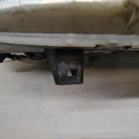 fara-peredniaia-pravaia-mitsubishi-lancer-9-defekty-na-foto-art-112838-big-7