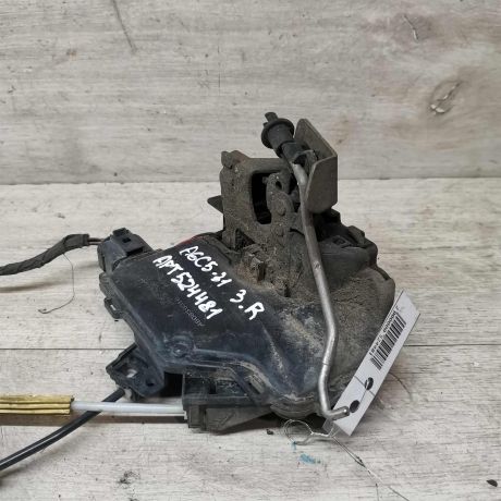 zamok-dveri-zadnii-pravyi-audi-a6-c5-art-112934-big-1