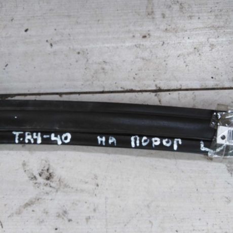 nakladka-na-porog-naruznaia-levaia-toyota-rav4-iv-xa40-art-113067-big-1